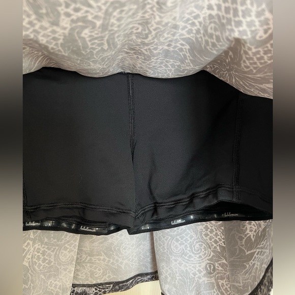 Lululemon 🍋 Pace Rival Skirt II Tall 4-way Stretch Size 2T - Picture 11 of 12